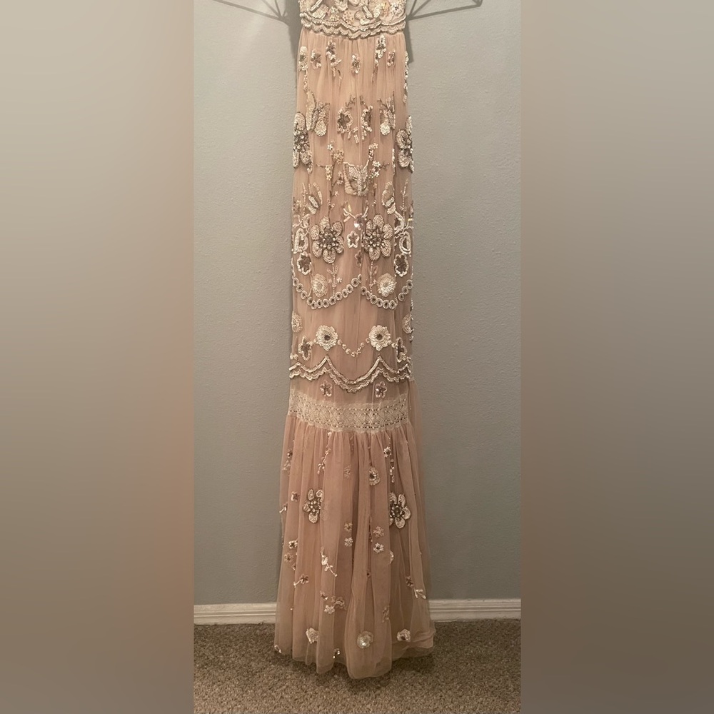 NWT Needle and Thread Pink Petal cluster bib gown xs 🦋 - Picture 10 of 16
